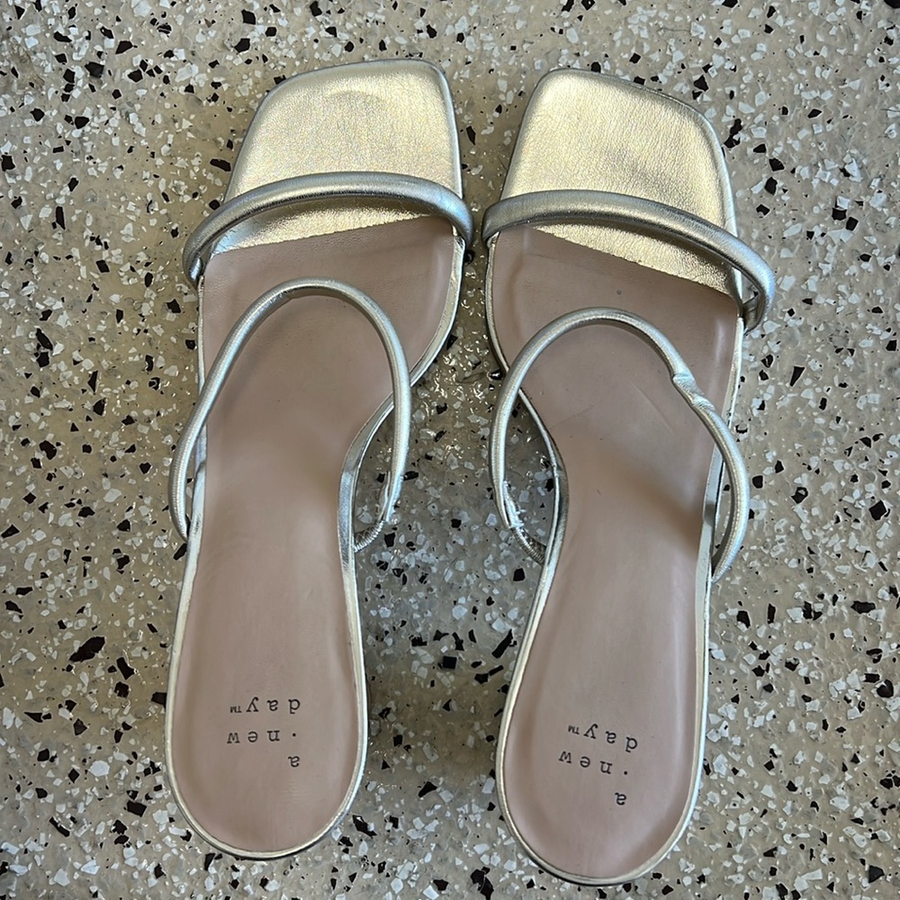 A new day | size 10 | gold sandals